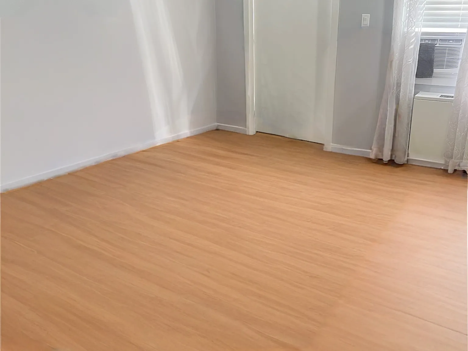 1 bed, 700 sqft, $2,200 — Photo 3