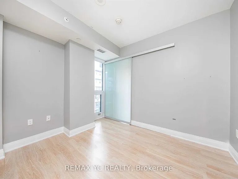 251 Jarvis St #806 — Photo 15