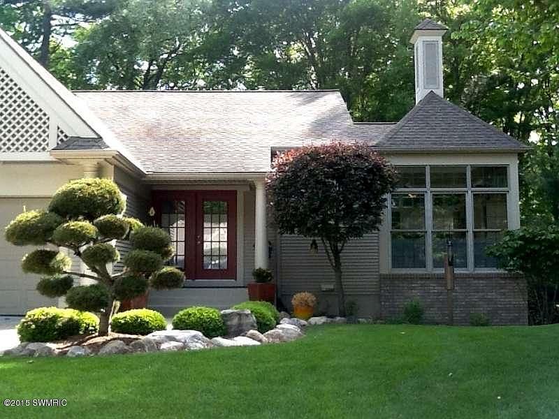 1st image of 1995 Forest Glen Dr