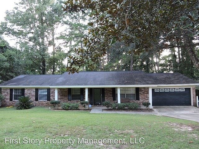 1st image of 2020 Ermine Dr