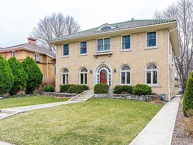 1st image of 939 N Oak Park Ave