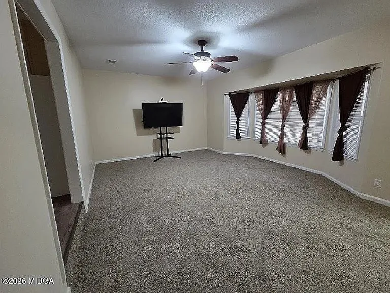 2412 Shea Dr — Photo 4