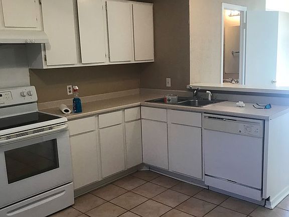 2nd image of 324 Rolling Hills Dr #318