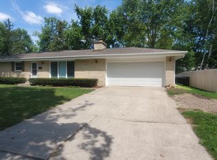 N86W6314 Brookdale Dr, Cedarburg, WI 53012