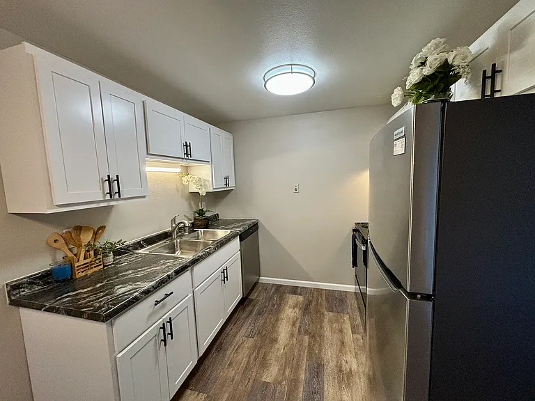 121 Capitol View Ter #8 — Photo 5