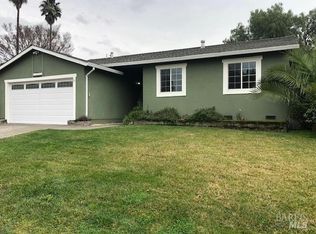 1522 Quail Dr, Petaluma, CA