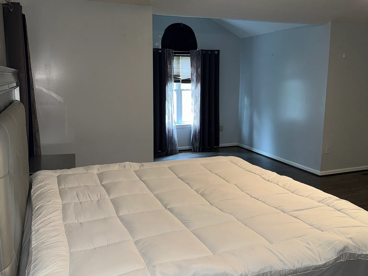 1 bed, 950 sqft, $1,600 — Photo 3