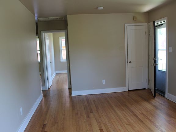 5th image of 1511 Presson Blvd