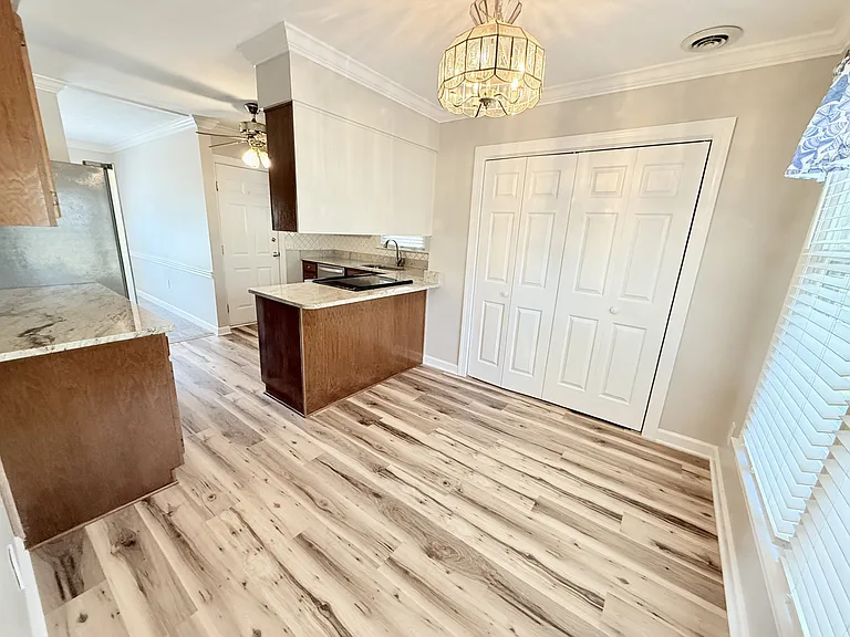 Dinette 2_04172025