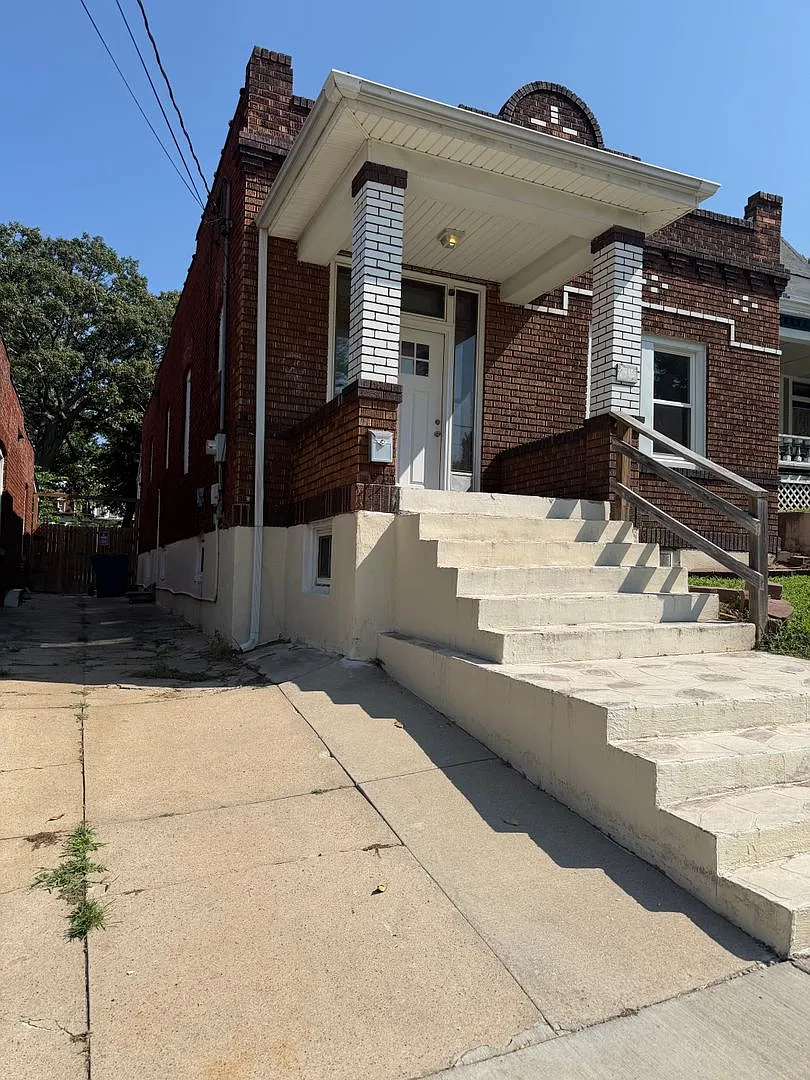 For Rent: 414 East 9th Street, Alton, Il 62002 — Photo 2