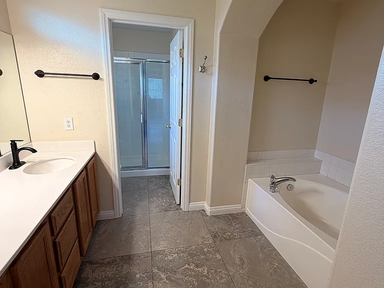 5818 Wispy Winds St — Photo 17