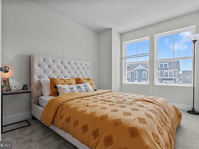 10893 Drummond Pl — Photo 18