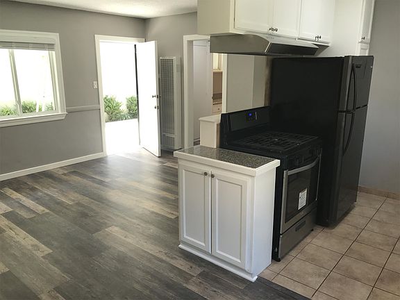 3rd image of 231 Loma Ave APT 3
