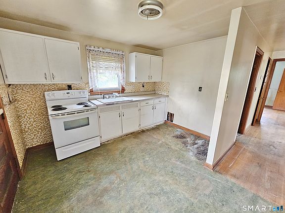 5th image of 221 Truman Street