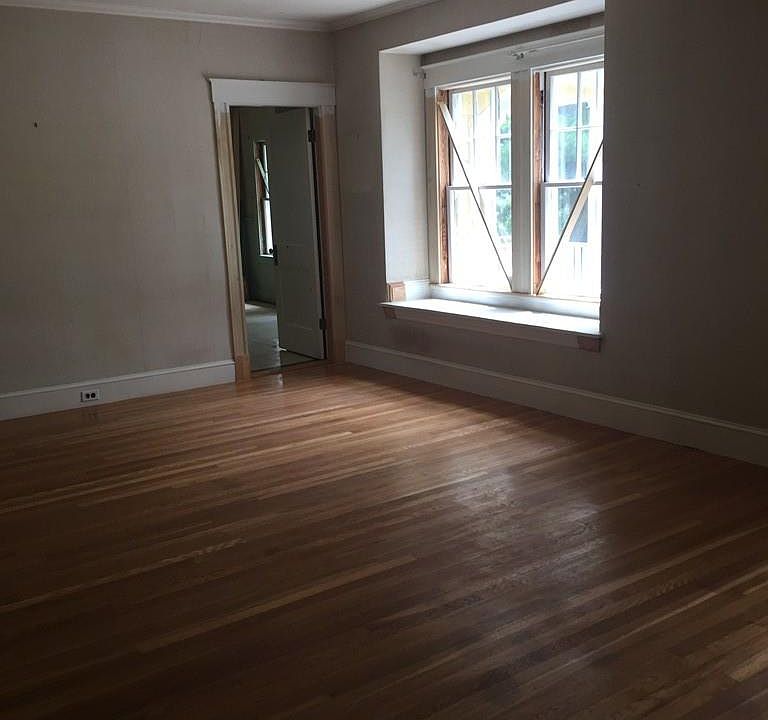 2nd image of 16 N Belcher Ave