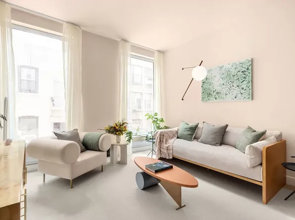 215 W 28th St APT 6D, New York, NY 10001