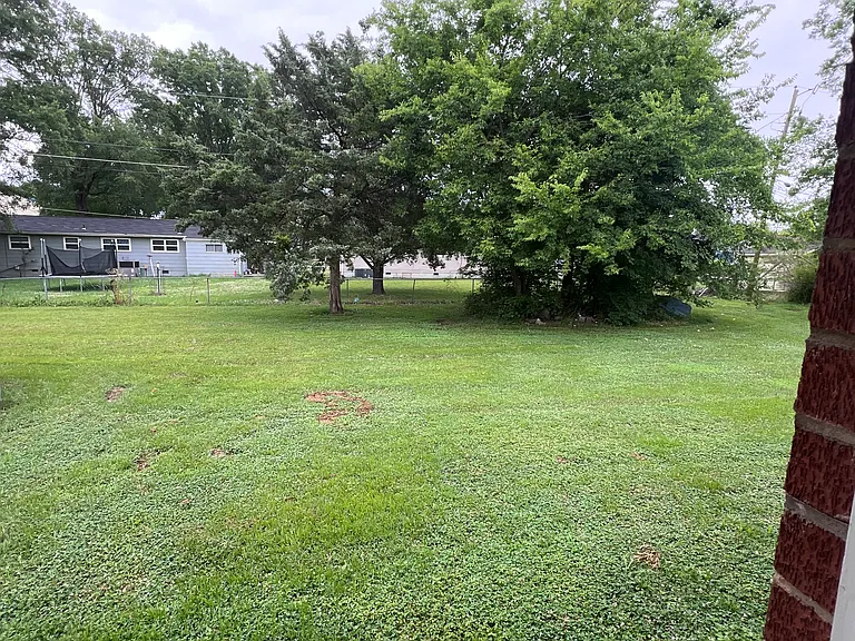 1610B Glowmont Dr #B — Photo 18