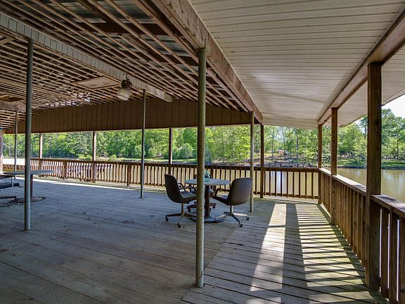 5th image of 153 Dogwood Dr