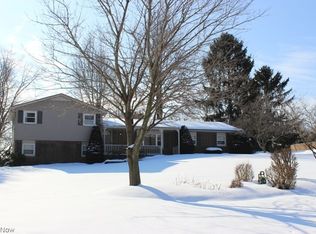 6086 Wiclif St NE, Canton, OH 44721