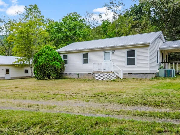 2641 Ap Carter Hwy, Hiltons, VA 24258