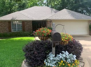 4919 Woodcreek Dr, Nacogdoches, TX 75965