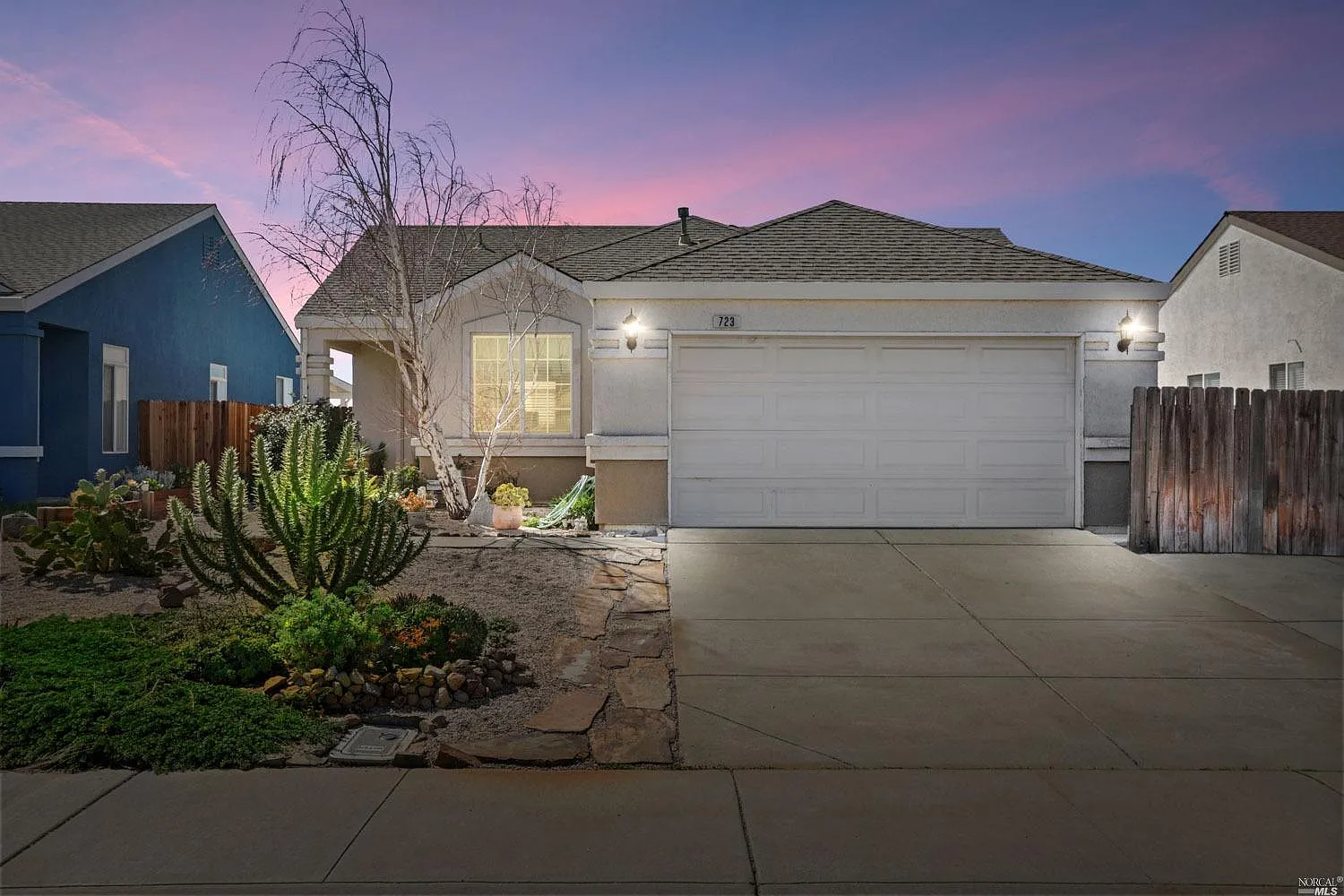 723 Anderson Way photo 1