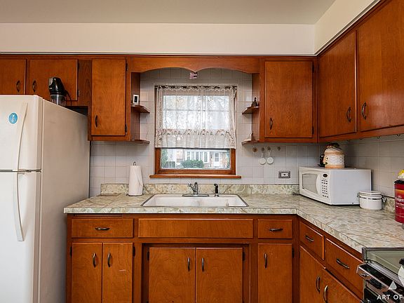 4th image of 7430 W Diversey Ave