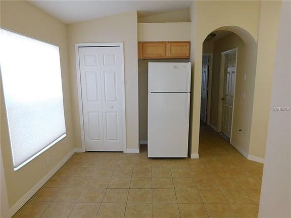 4th image of 7936 Carriage Pointe Dr