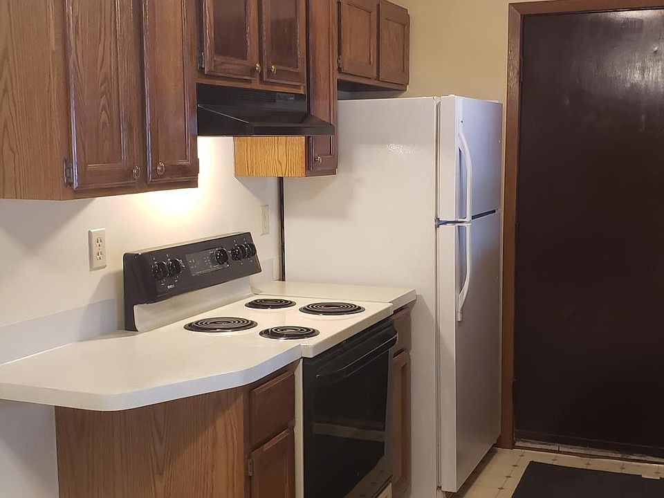 1st image of 2641 Brookdale Ln