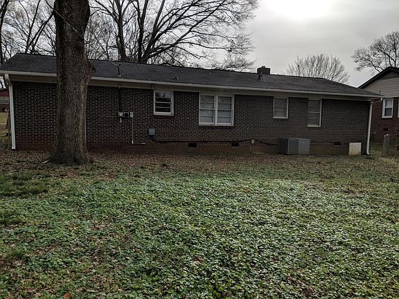 2nd image of 10 Wentworth St