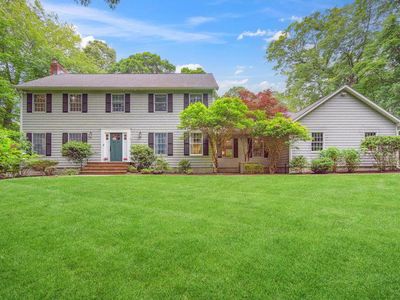 2 Broad Path, Lloyd Harbor, NY, 11743