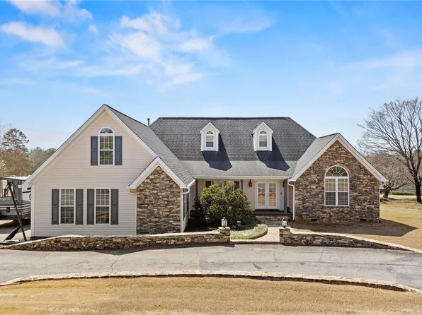 116 Fairway Dr, Pickens, SC 29671