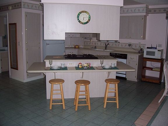 Snack bar/cooking island