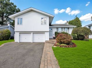 31 Fortune Ln, Jericho, NY 11753