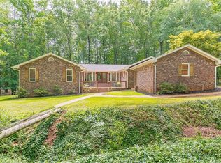 145 Horseshoe Cir, Fayetteville, GA 30215