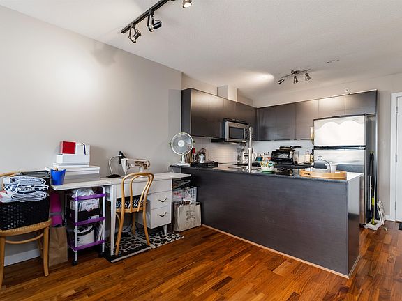 5th image of 4182 Dawson St #1805