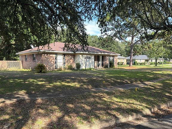 3rd image of 1355 Spring Valley Ct