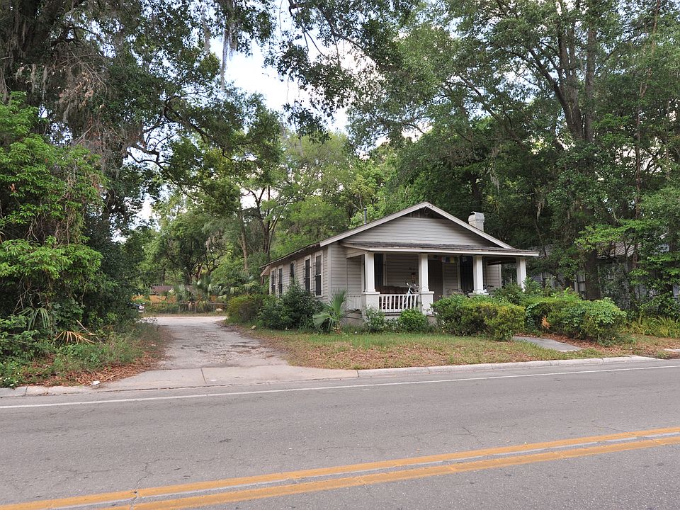 1st image of 812 SE 4th Ave