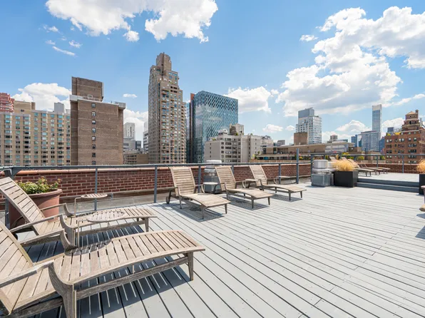 315 East 70th Street image 14 of 15