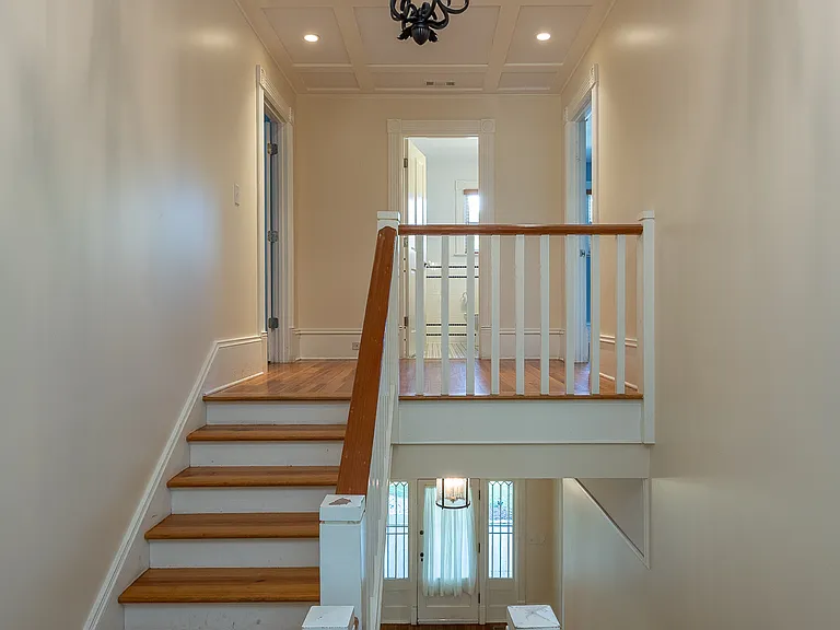 765 Woodland Ave SE — Photo 37