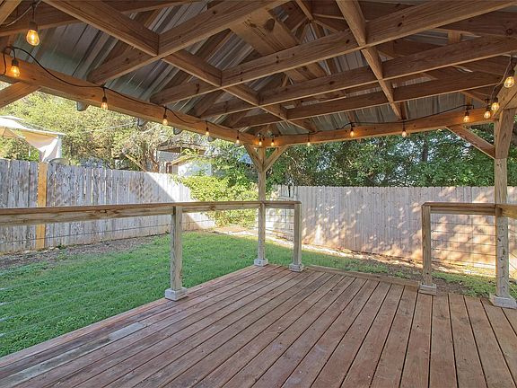 3rd image of 2903 Whisper Oaks Ln Unit A