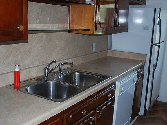 4th image of 5701 Irving St