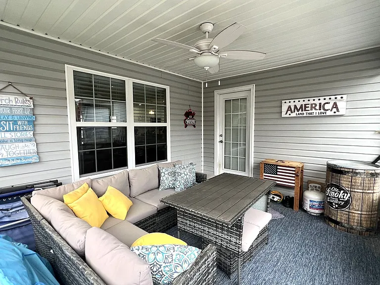 519 Clover Trl — Photo 28