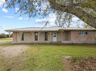19961 Englin Rd, Winnie, TX 77665