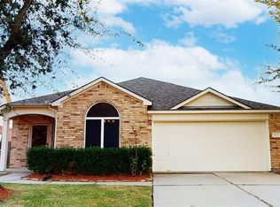 4607 Castleview Cir, Baytown, TX 77521