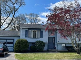 12 Winston Ct, Warwick, RI 02886