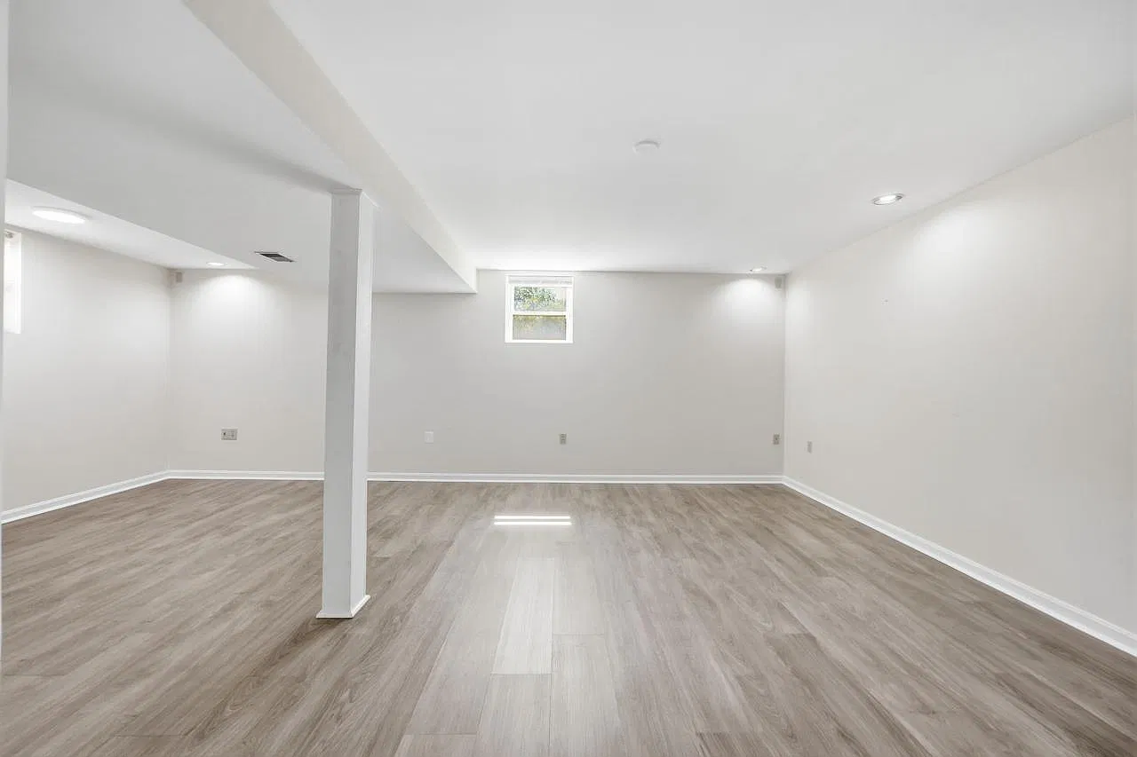 1 bed, 1243 sqft, $1,800 — Photo 2