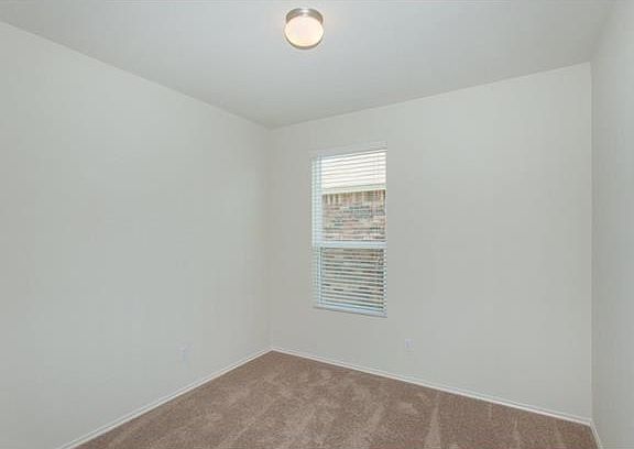 5th image of 372 Nectar Dr