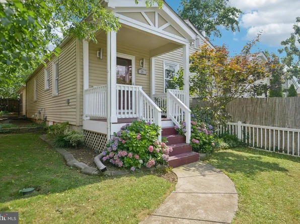 39 E Reed Ave, Alexandria, VA 22305