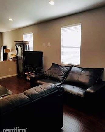 4th image of 6142 Villa Lante Ave